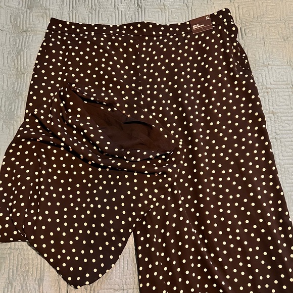 (NWT) Express wide leg, high rise, polka dot pants - Picture 4 of 6